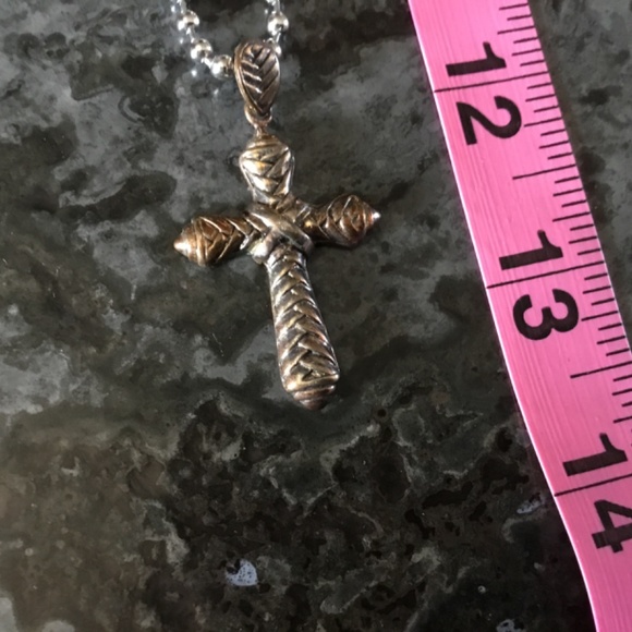 Cross necklace with beaded chain - Picture 4 of 4